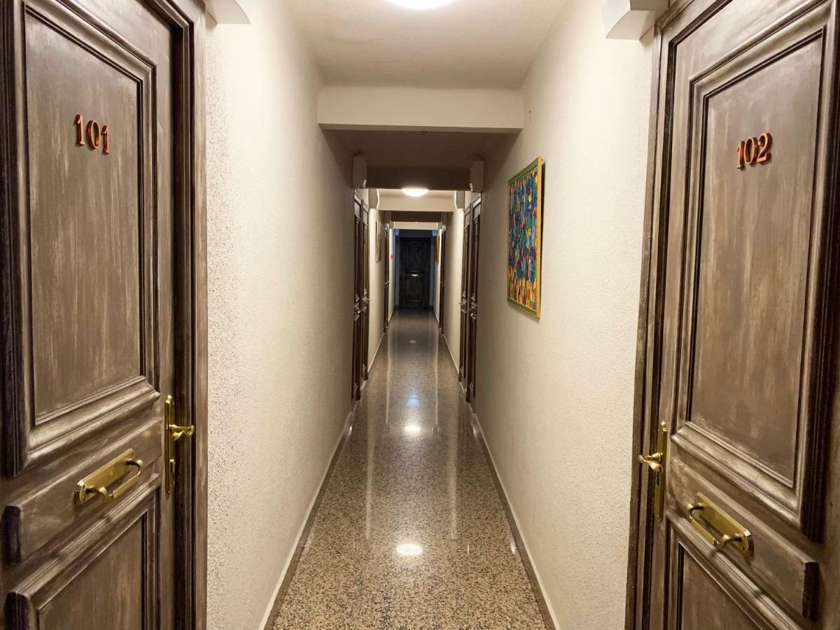 Hotel Barcelona 생쥴리아데로리아 외부 사진